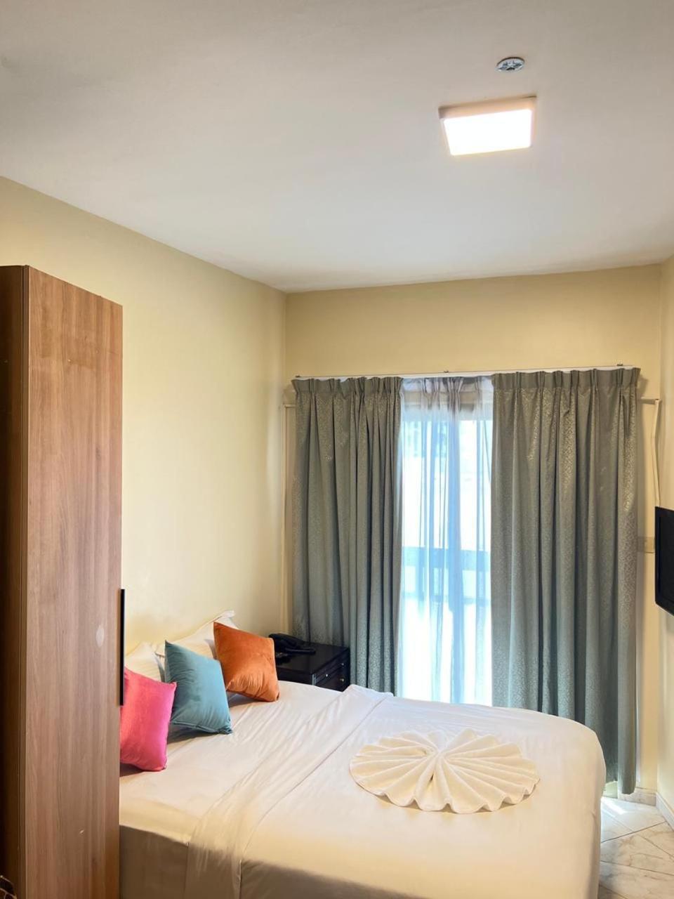 Safari Hotel Apartments Ajman Exterior photo