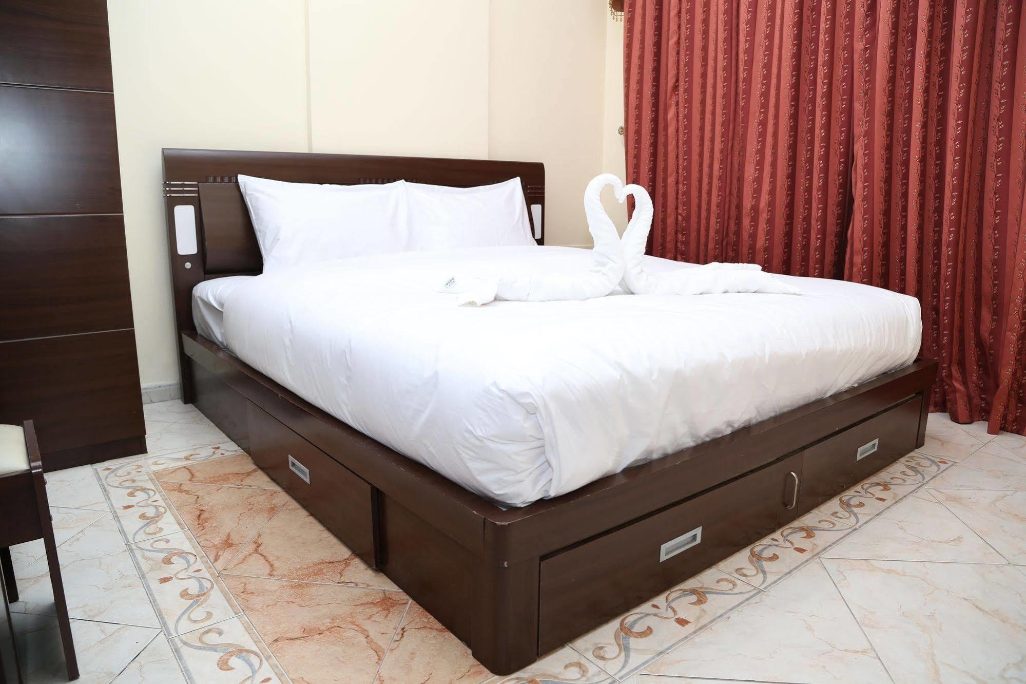 Safari Hotel Apartments Ajman Exterior photo